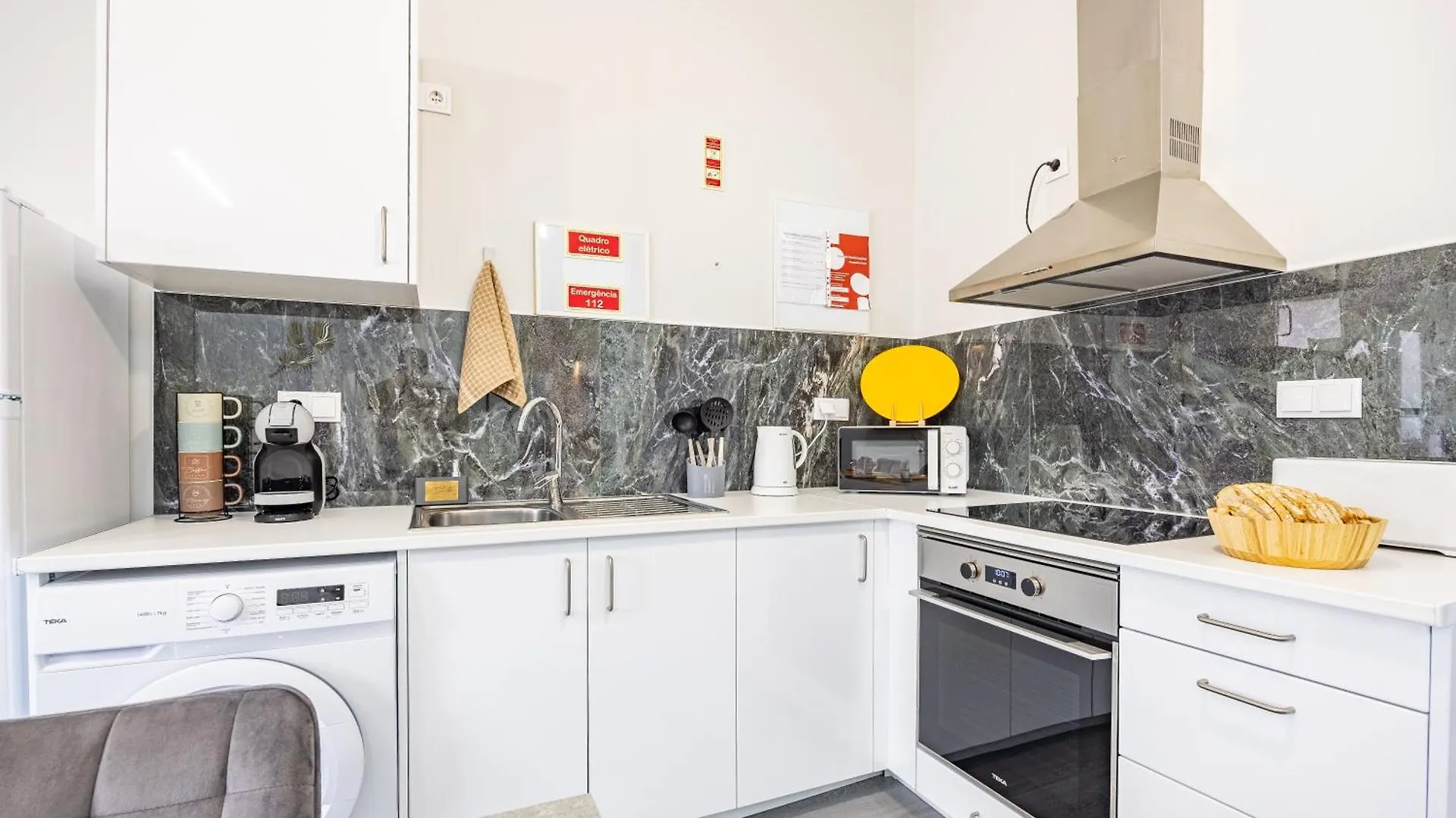 Magalhaes Al By Your Key Madeira Machico Apartman